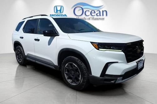 Platinum White Pearl 2025 Honda Pilot TrailSport