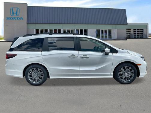 Platinum White Pearl 2027 Honda Odyssey Touring