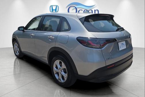 Lunar Silver Metallic 2025 Honda HR-V LX