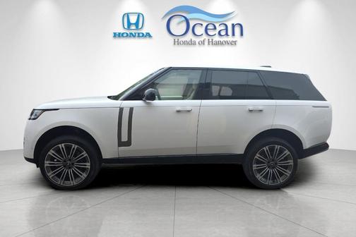 Ostuni Pearl White Premium Metallic 2025 Land Rover Range Rover P530 SE