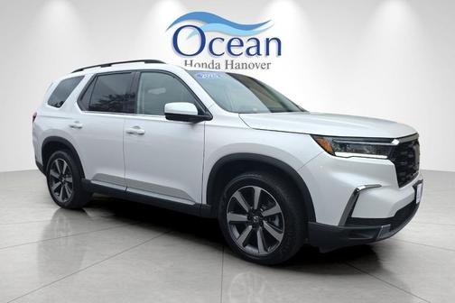 2025 Honda Pilot Touring 8-Passenger