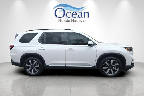 2025 Honda Pilot Touring 8-Passenger