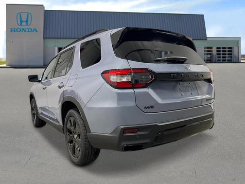 Sonic Gray Pearl 2026 Honda Pilot Black Edition