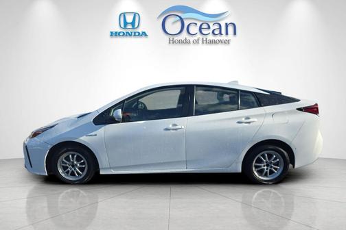 2021 Toyota Prius LE