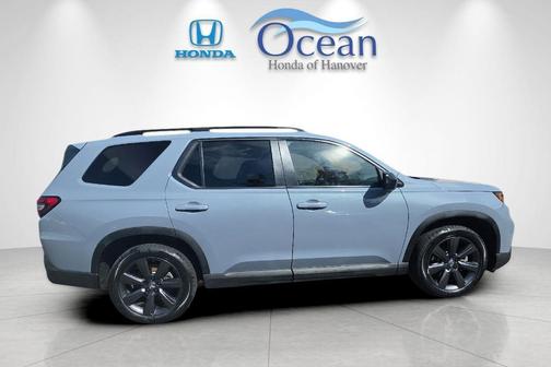Sonic Gray Pearl 2025 Honda Pilot Sport