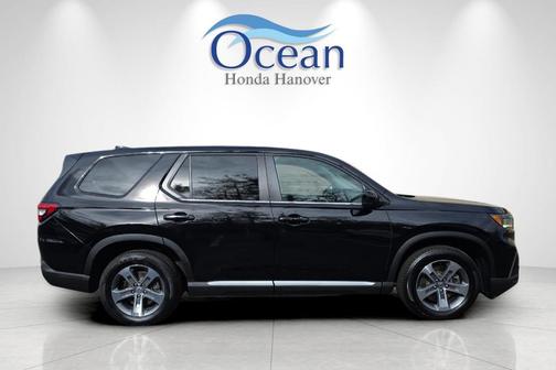 2023 Honda Pilot AWD EX-L 8 Passenger