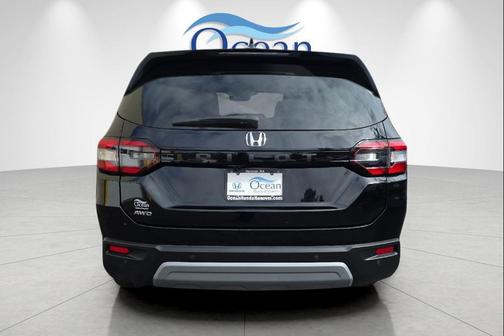 2023 Honda Pilot AWD EX-L 8 Passenger