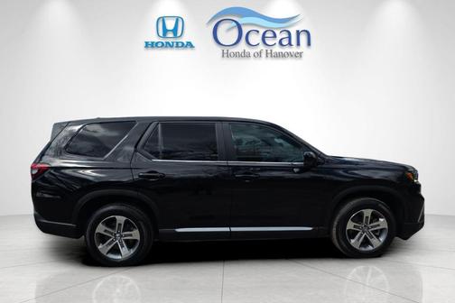 Crystal Black Pearl 2025 Honda Pilot EX-L