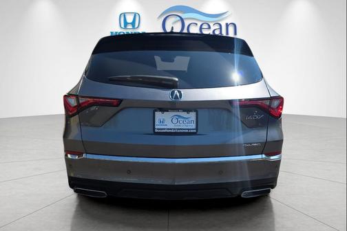 Liquid Carbon Metallic 2024 Acura MDX Technology Package
