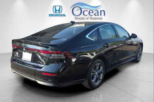 Crystal Black Pearl 2024 Honda Accord EX