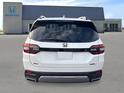 2026 Honda Pilot Touring 8-Passenger