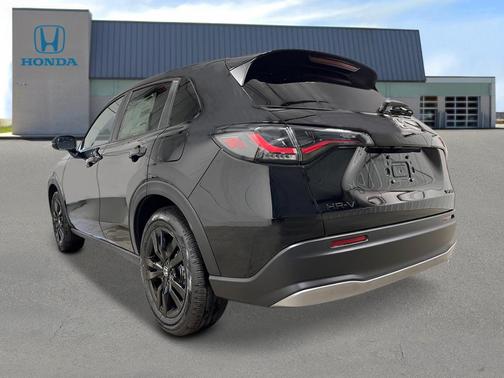Crystal Black Pearl 2027 Honda HR-V Sport AWD