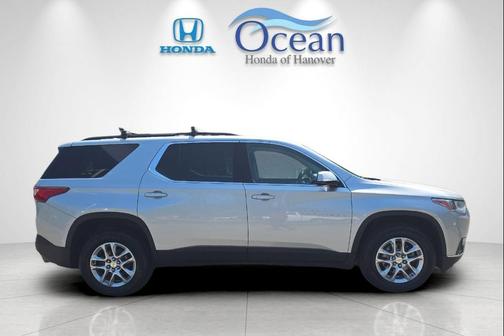 Silver Ice Metallic 2019 Chevrolet Traverse LT Cloth