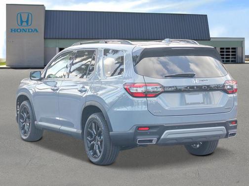 2025 Honda Pilot Touring 8-Passenger
