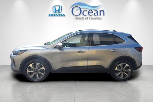 Iconic Silver Metallic 2024 Ford Escape Platinum
