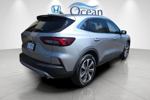 Iconic Silver Metallic 2024 Ford Escape Platinum