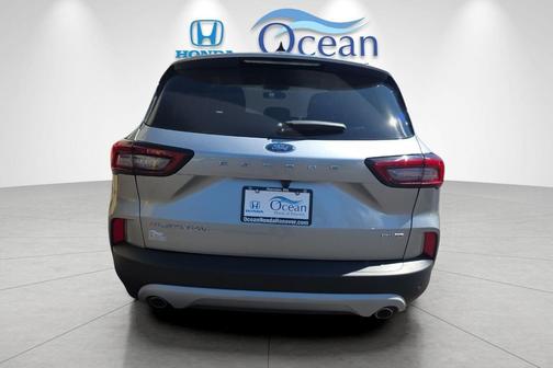 Iconic Silver Metallic 2024 Ford Escape Platinum