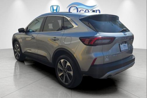 Iconic Silver Metallic 2024 Ford Escape Platinum
