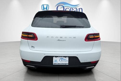 2018 Porsche Macan Base