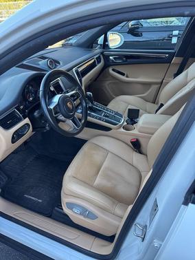 2018 Porsche Macan Base