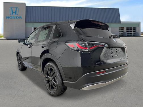 Crystal Black Pearl 2026 Honda HR-V AWD Sport