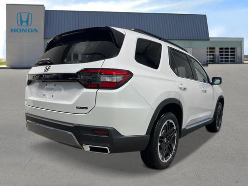 2026 Honda Pilot Touring 8-Passenger