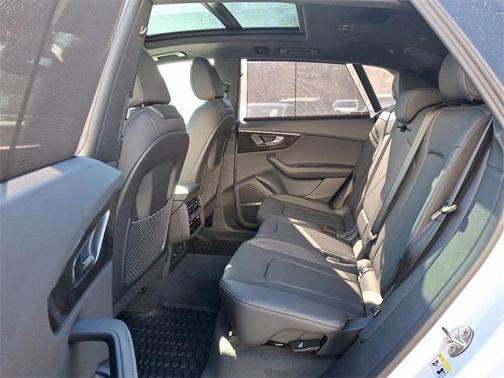 2025 Audi Q8 55 Premium Plus