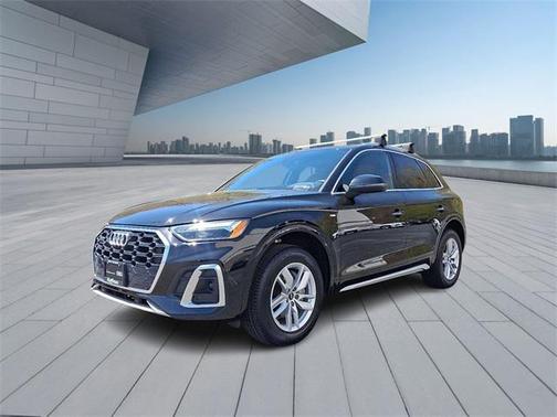 2022 Audi Q5 45 S line Premium