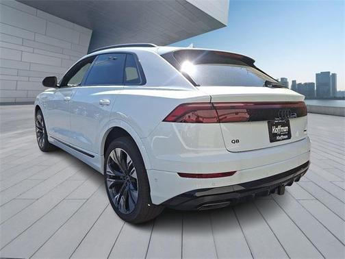 2025 Audi Q8 55 Premium Plus