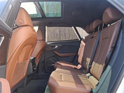 2025 Audi Q8 55 Premium Plus