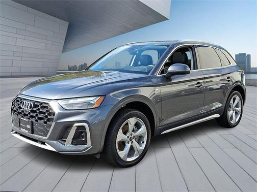 2023 Audi Q5 45 S line Premium Plus