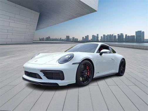 2022 Porsche 911 Carrera 4 GTS