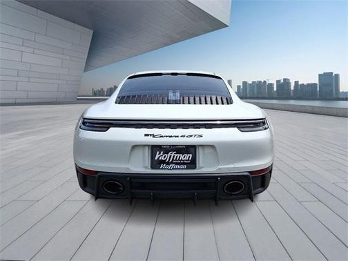2022 Porsche 911 Carrera 4 GTS