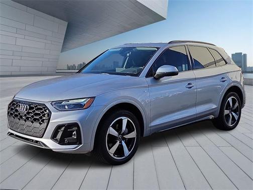 2023 Audi Q5 45 S line Premium Plus