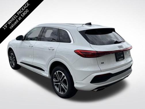 Arkona White 2025 Audi Q5 Premium TFSI quattro S tronic