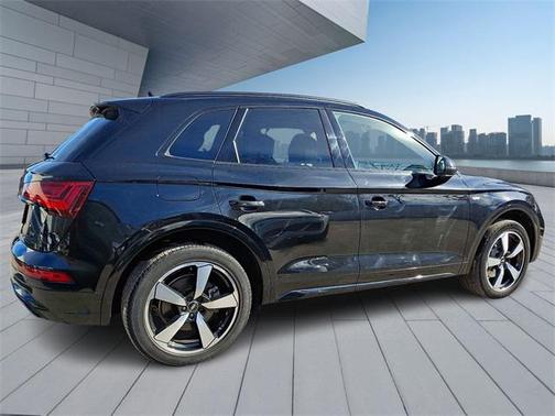 2023 Audi Q5 45 S line Premium Plus