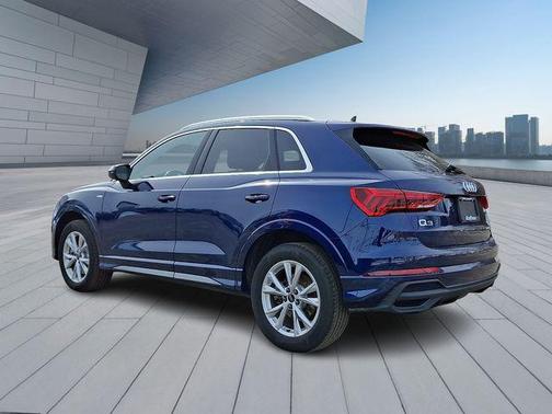 2025 Audi Q3 Premium 45 TFSI S line quattro Tiptronic