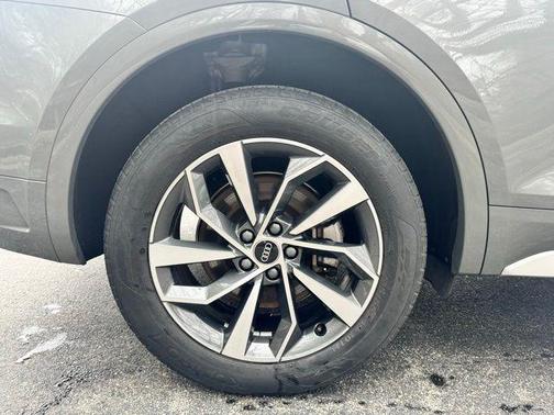 Chronos Gray Metallic 2023 Audi Q5 45 S line Premium