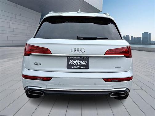 2022 Audi Q5 45 S line Premium Plus
