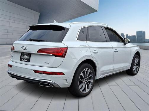 2022 Audi Q5 45 S line Premium Plus