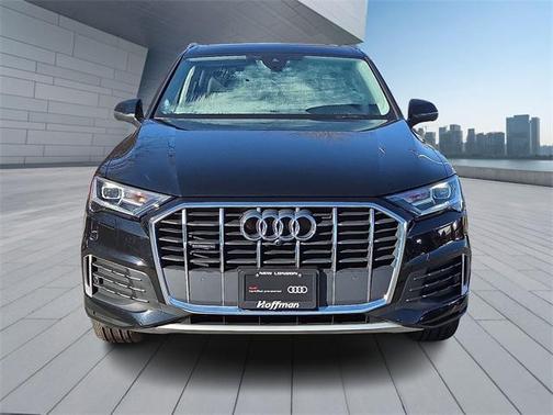 2022 Audi Q7 45 Premium