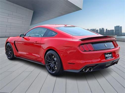 2017 Ford Shelby GT350 Base