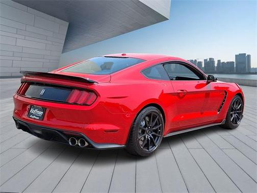 2017 Ford Shelby GT350 Base