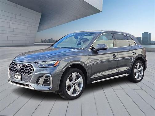 2023 Audi Q5 45 S line Premium Plus
