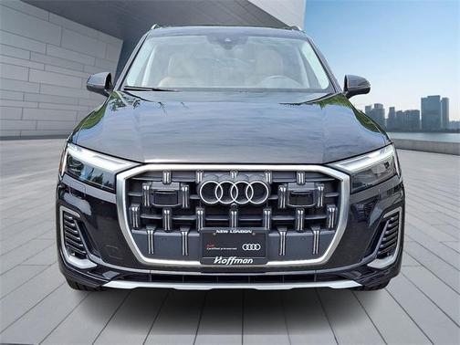2025 Audi Q7 45 Premium Plus