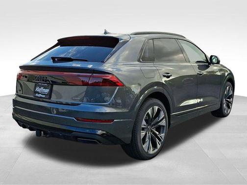 Daytona Gray Pearl Effect 2026 Audi Q8 55 Premium Plus