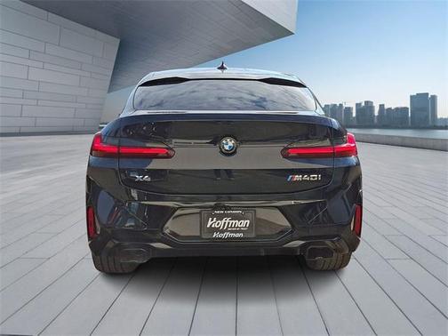 2025 BMW X4 M40i