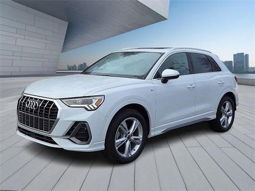 2022 Audi Q3 45 S line Premium Plus