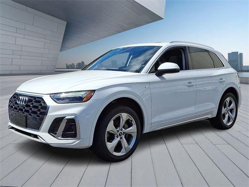 2023 Audi Q5 45 S line Premium Plus