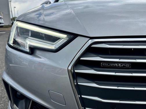 Florett Silver Metallic 2019 Audi A4 2.0T Premium Plus
